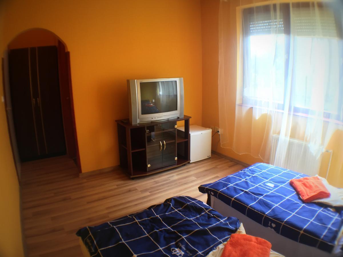 Bed and Breakfast Palota Panzió Budapest Esterno foto