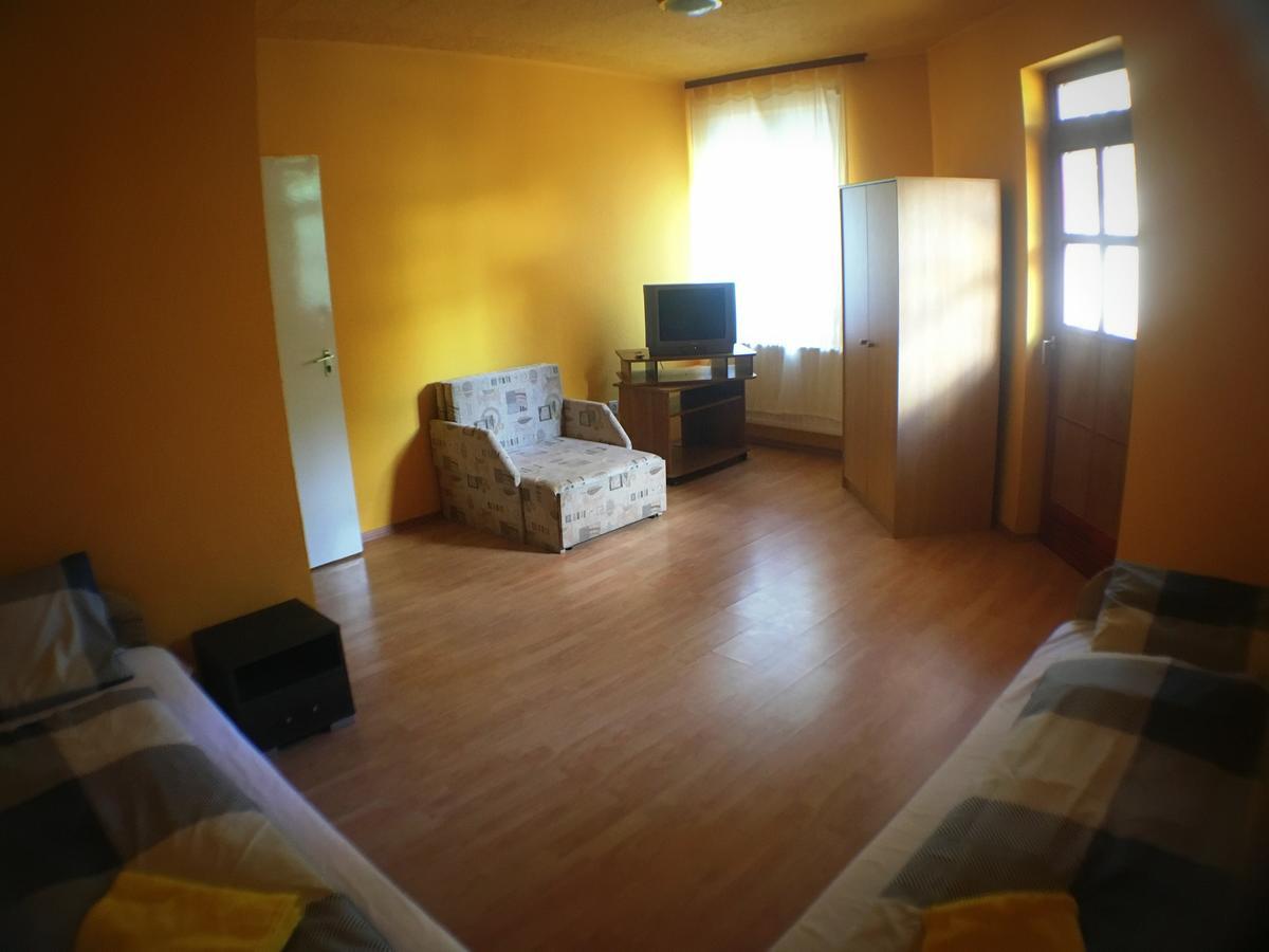 Bed and Breakfast Palota Panzió Budapest Esterno foto