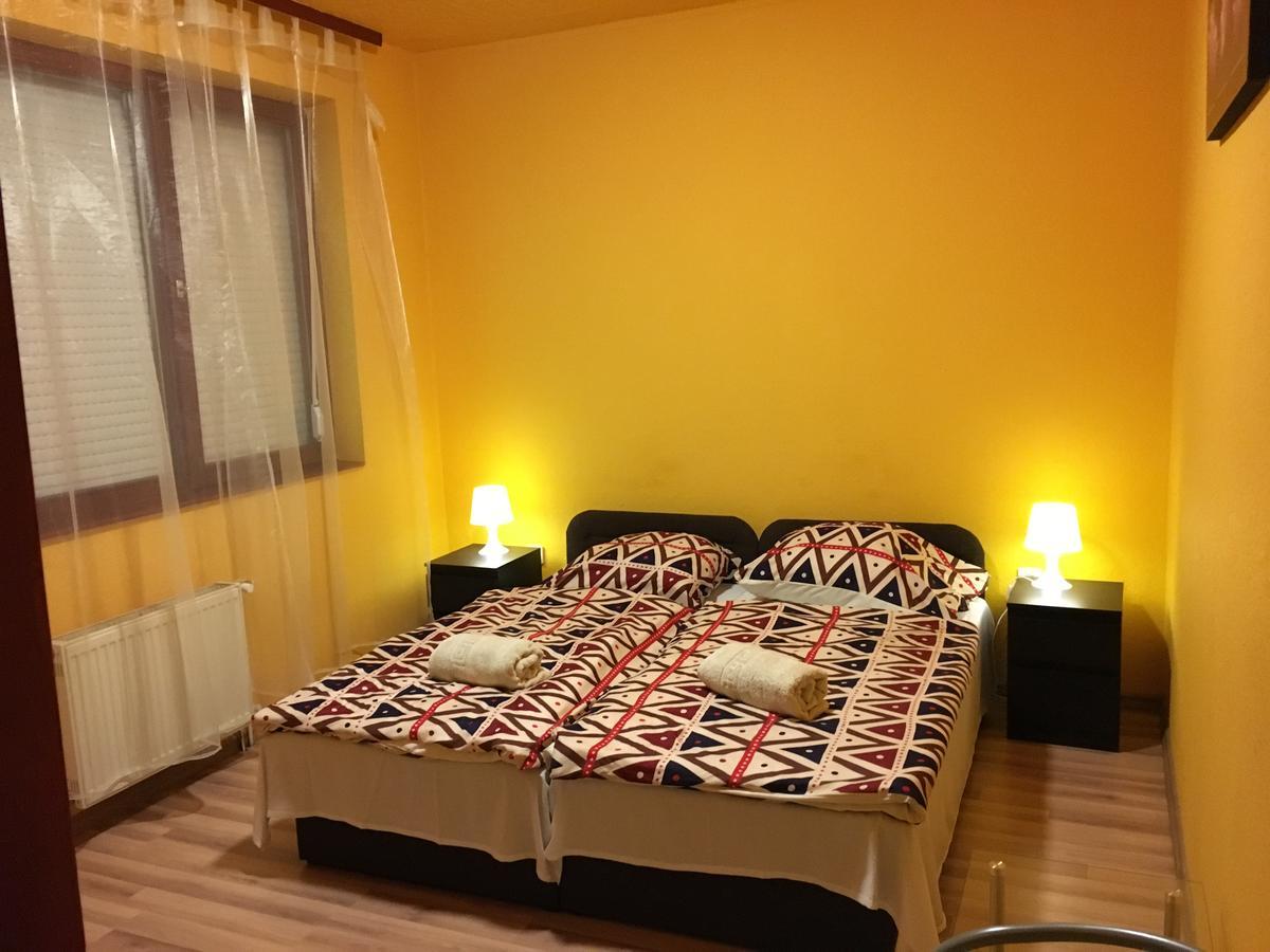 Bed and Breakfast Palota Panzió Budapest Esterno foto